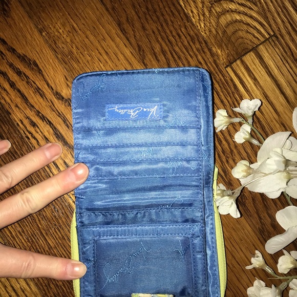 VERA BRADLEY SMALL CROSSBODY/SMALL WALLET- - Picture 4 of 8